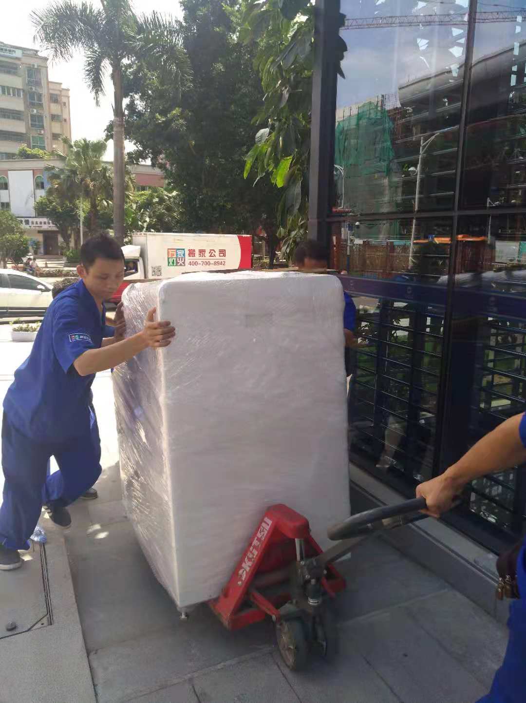 丽江搬场若何收费，组装价值与移动价值费！